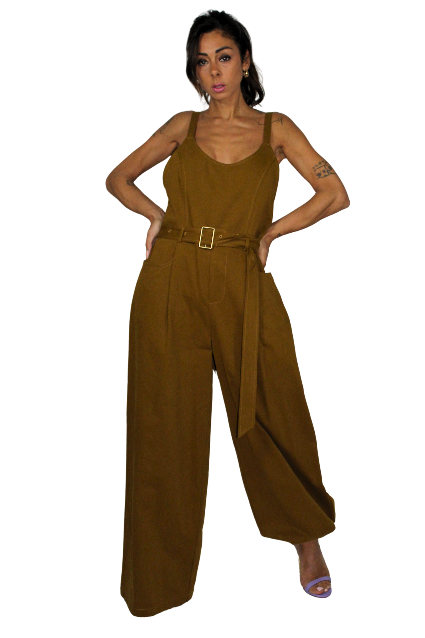 Tuta Monocromatica by Lumina