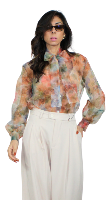 Blusa semitrasparente